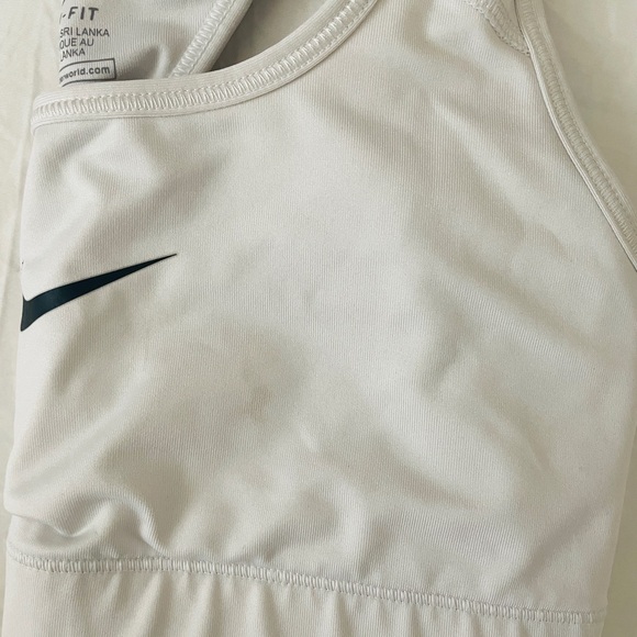 Nike Swoosh Dri- Fit Light Support Women's Non-Padded Sports Bra size S - Picture 6 of 6